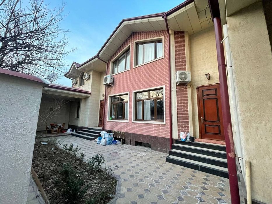 Аренда Евро дома  Можно под Офис  3 стки 3 уровняи 8 комнат 540 м2