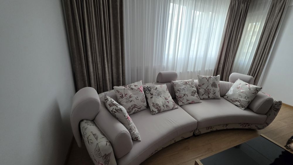 Canapea mare ,superba