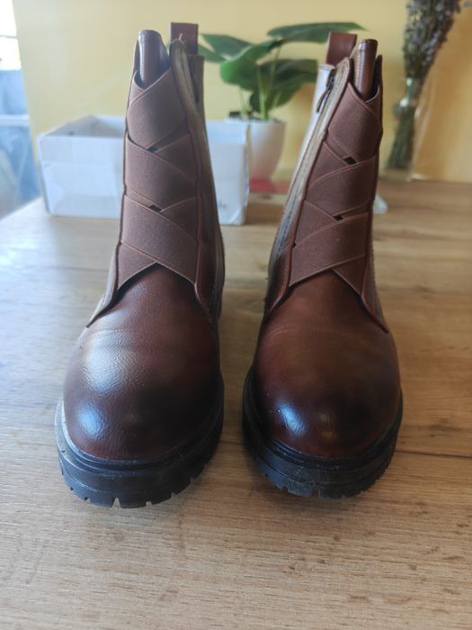 Дамски боти - 2 чифта, 38 номер