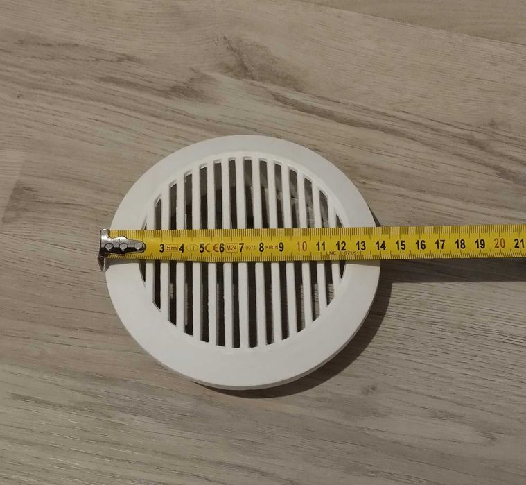 Grila hota sau ventilatie - transport gratuit