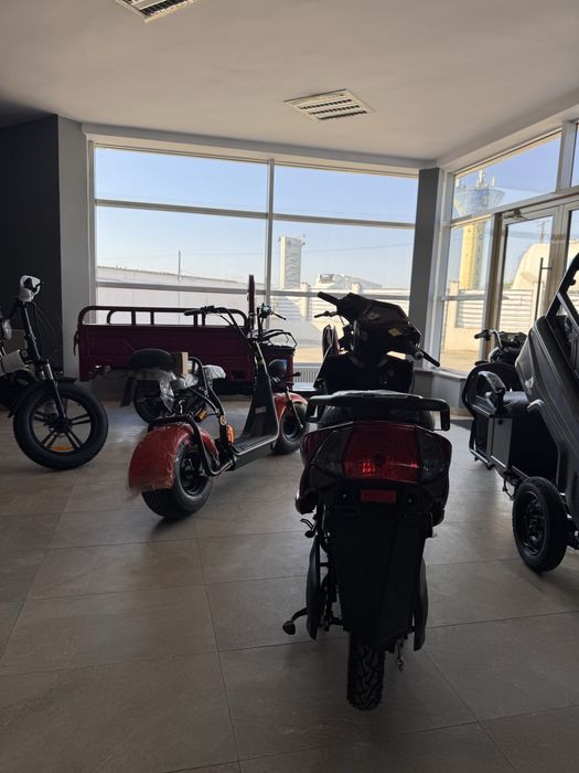 Scuter Electric Voltarom VS1 MODEL 2025, 2000W, Fara Permis, autonomie pana la 80 km, Visiniu, nou factura