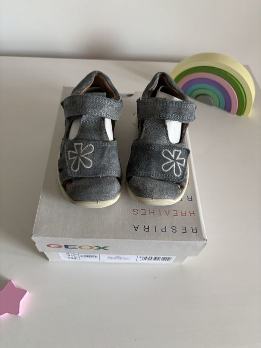 Комплект два чифта сандали 20 момиче