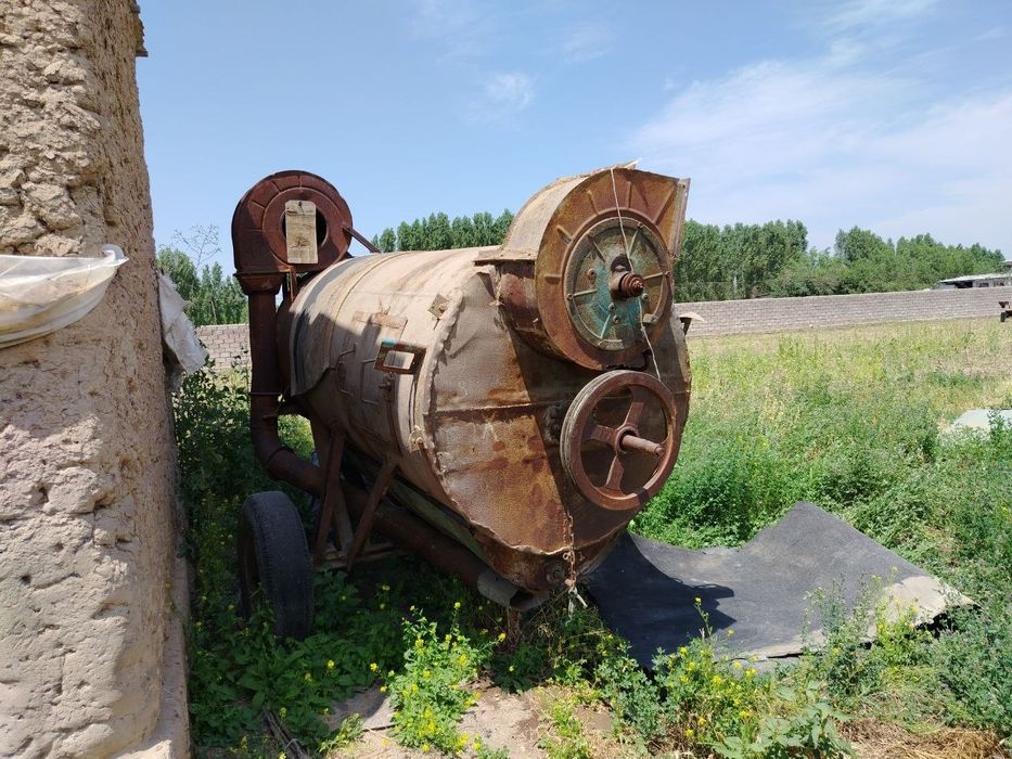 T 28 traktor sotiladi bachkana va prsep bilan t