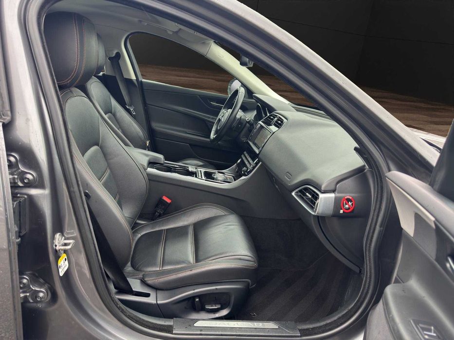 Jaguar XE Garantie 12 luni!/Km. Certificati!/Rate fara avans !