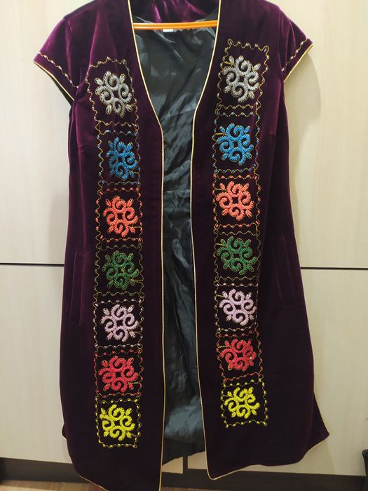 Женский национальный жилет