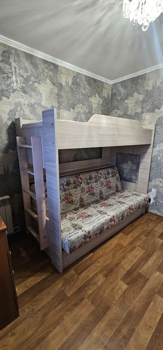 Двухъярусная кровать