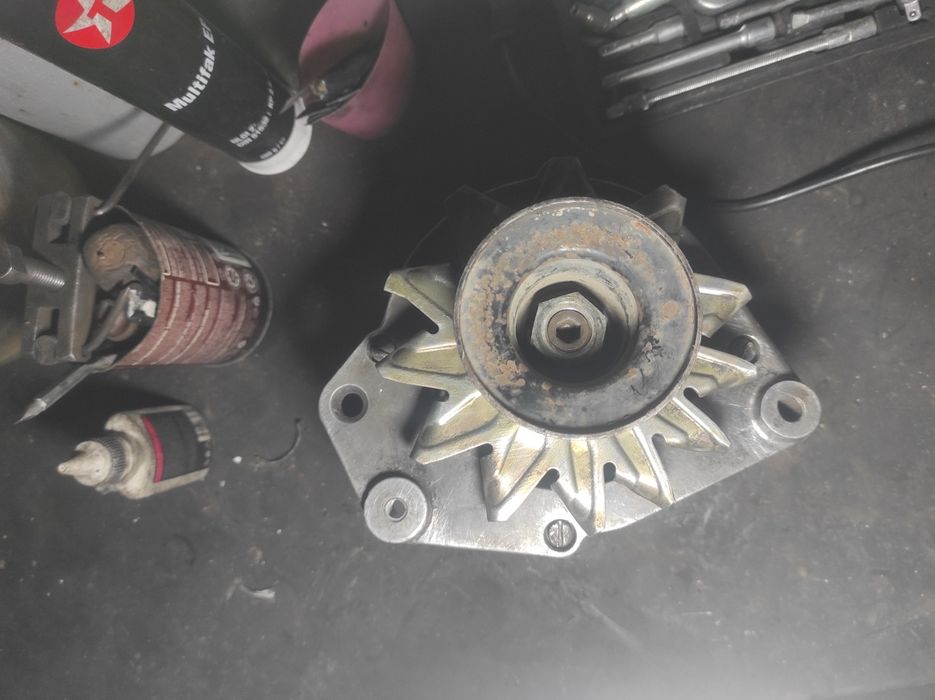 Генератор VW Passat B3 Audi Golf — оригинал BOSCH. Караганда