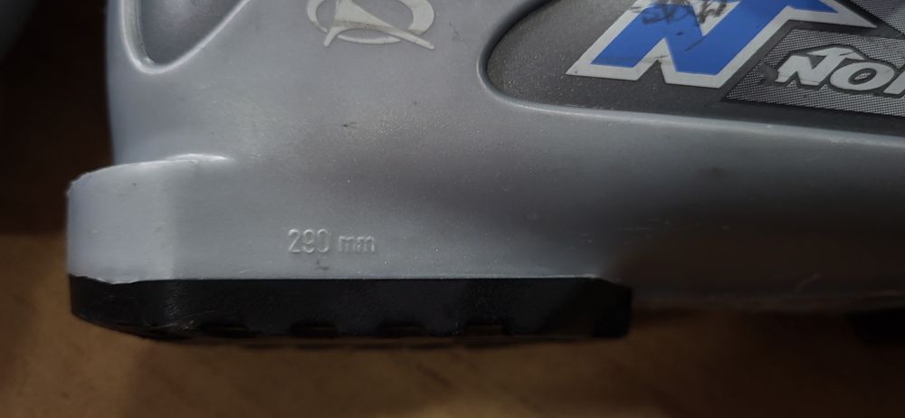 Clapari Nordica femei 250-255