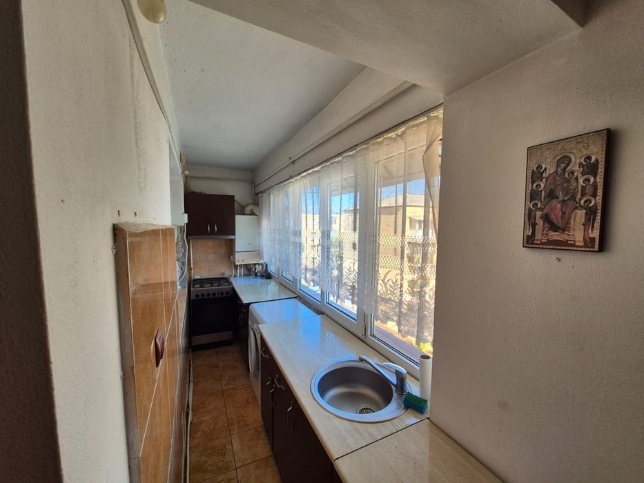 Inchiriez apartament