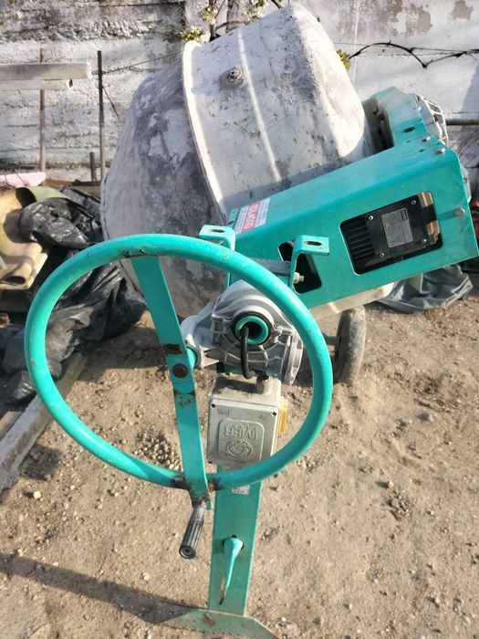 Betoniere silențioase 300litri 350litri 850 euro bucata