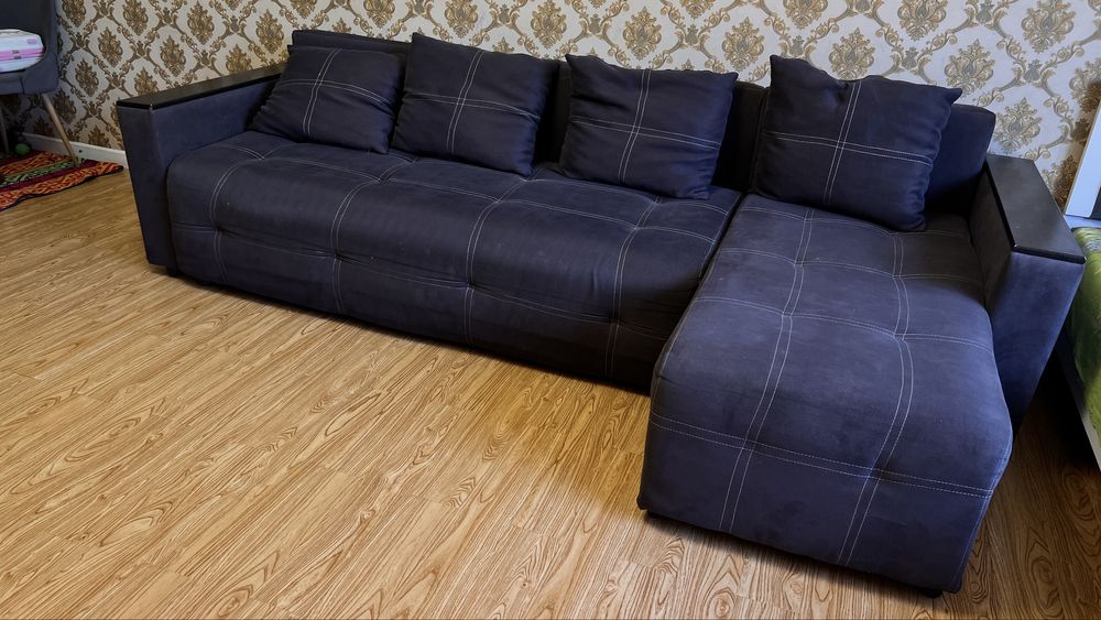 Іші ашыладытын дйван сатылады