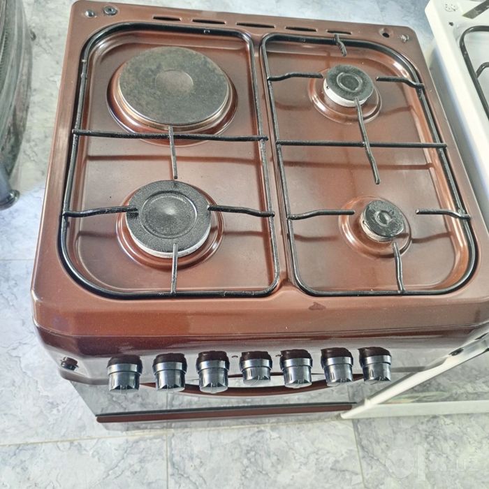 Gaz plitasi sotiladi