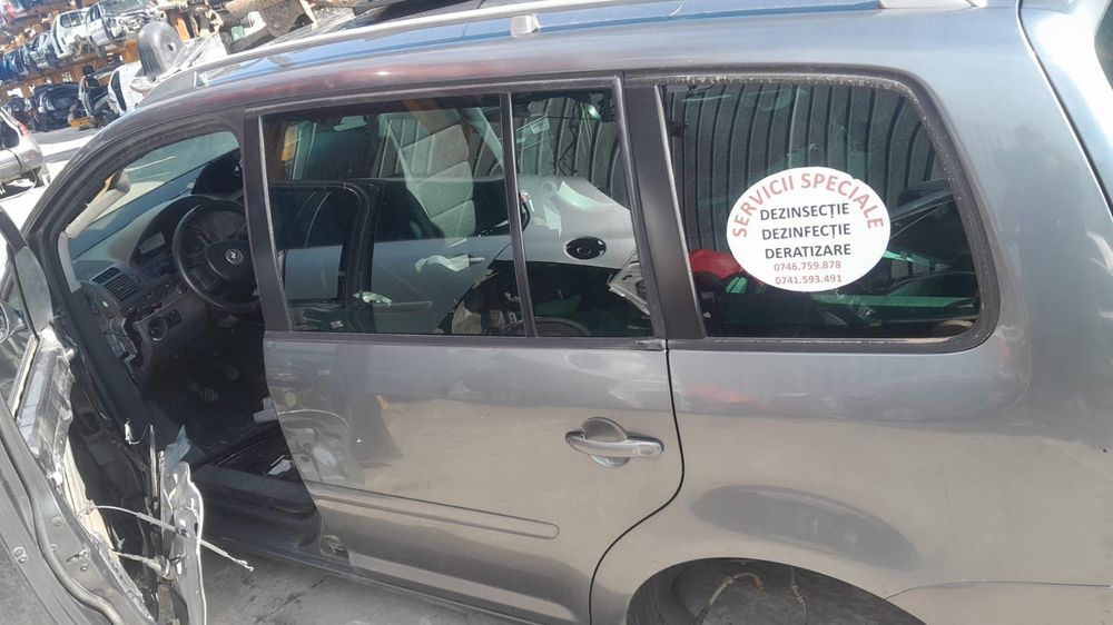 Grila ventilatie bord 1T0819704A Volkswagen VW Touran 1 [2003 - 2006]