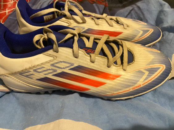 бутонки nike,adidas