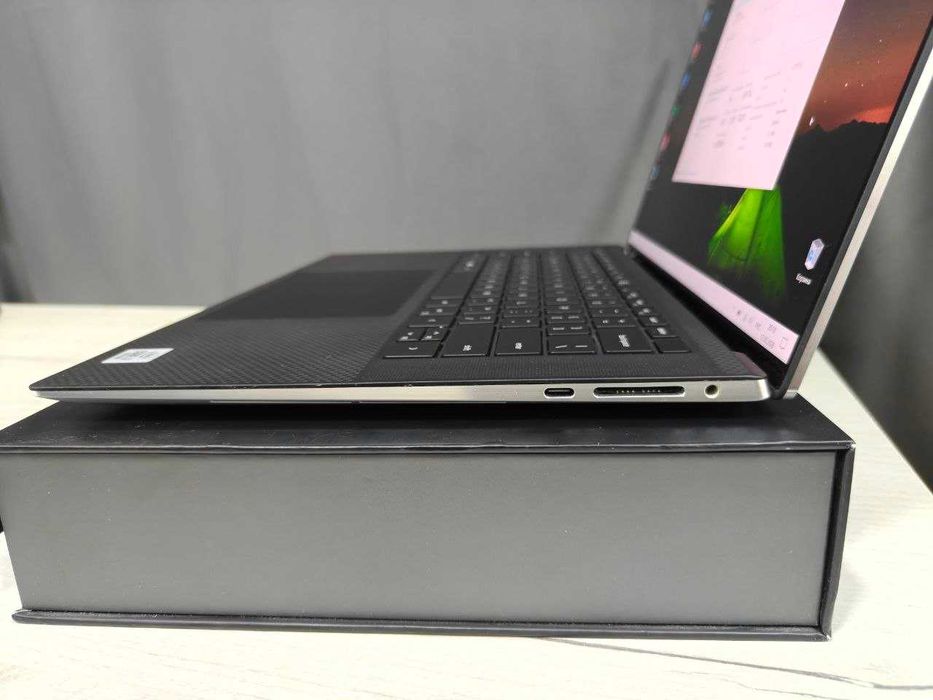 Ultrabook DELL XPS 15 9500  i7-10750H 6/12 5GHz, 16 GB RAM, 256 GB SSD