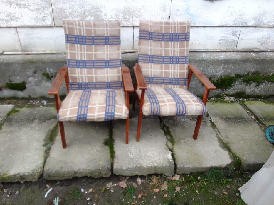Продаются.2.кресла.
