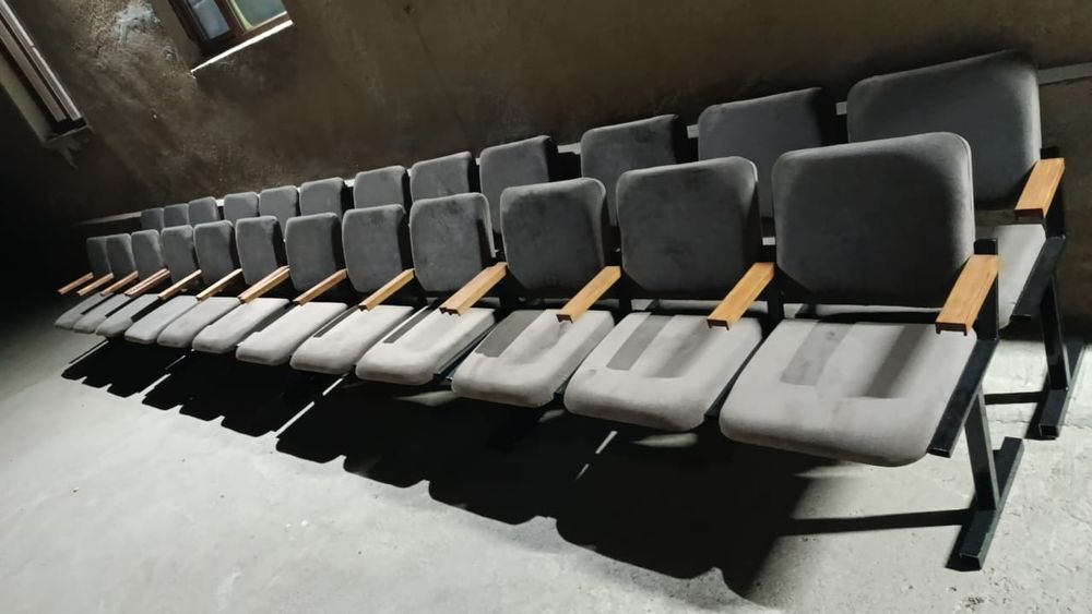 Театралые кресла