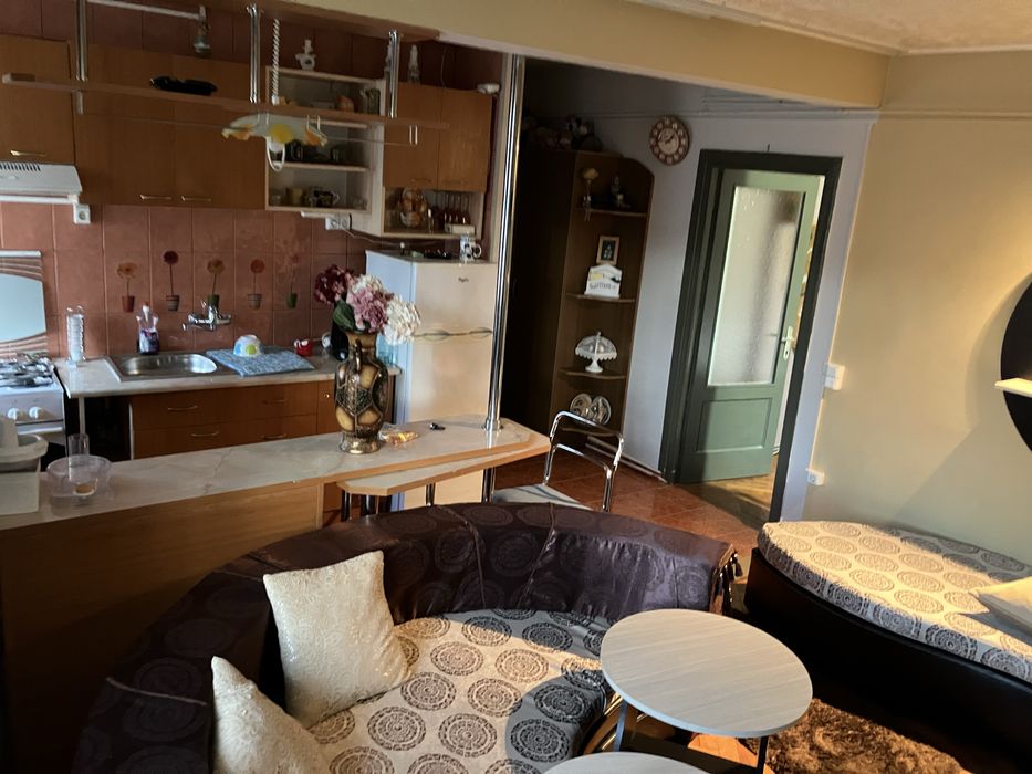 apartament doua camere complet mobilat , centrala si aer conditionat