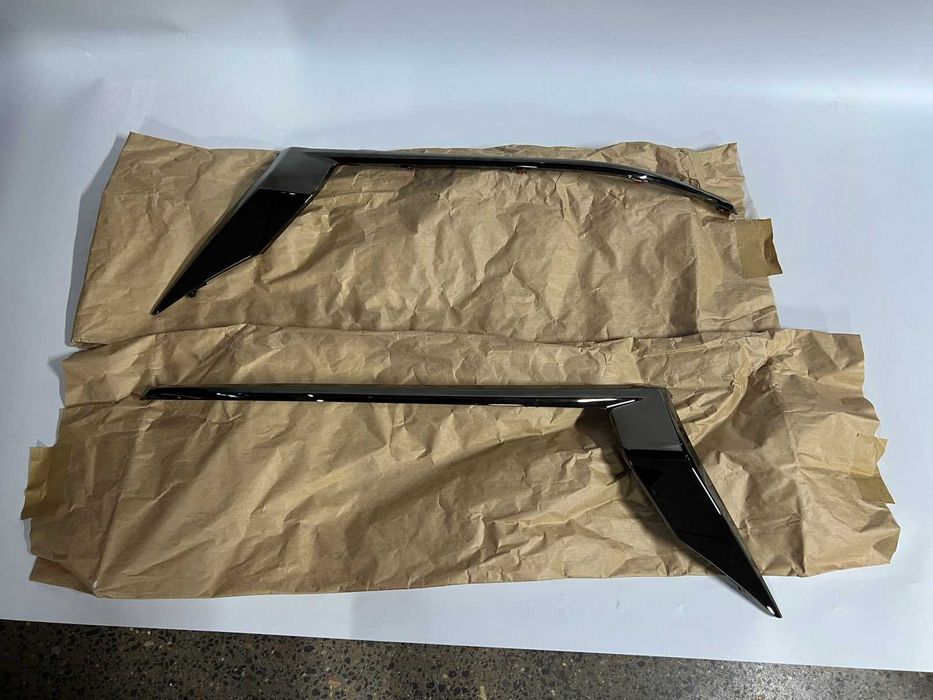 Молдинг фары LC Prado 150