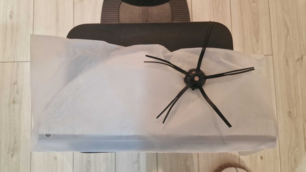 Roborock Q7 MAX+ alb, cu mop, 5200mAh, recipient apa 350ml, zone no-go