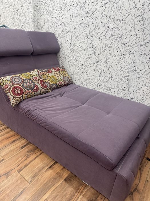 Срочно продам диван. Цена 15000тг