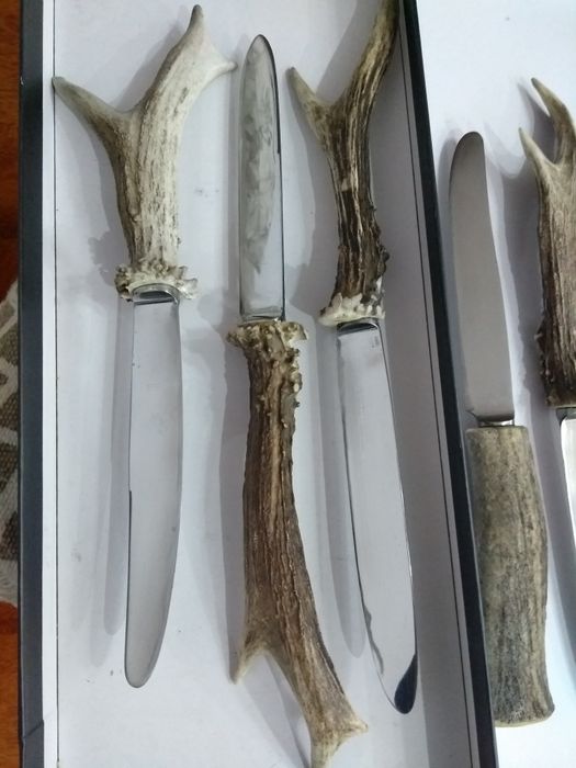 Cuțite vânătoare.