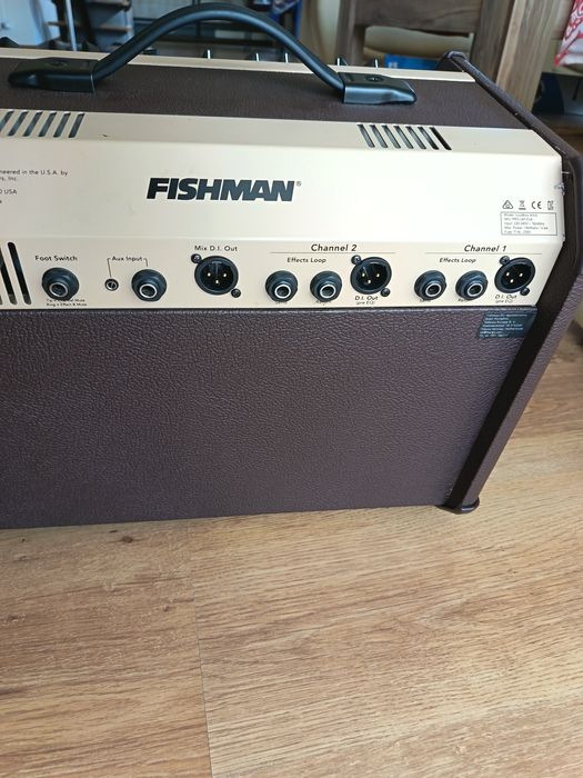 Stație chitară electroacustică