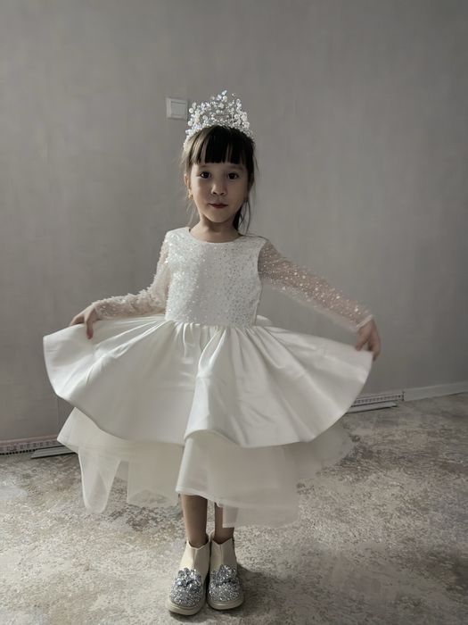 Шикарное детское платье