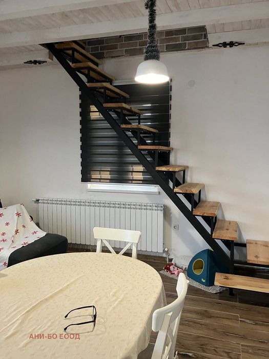 Къща в Добрич, област-с.Сенокос площ 350 цена 420000