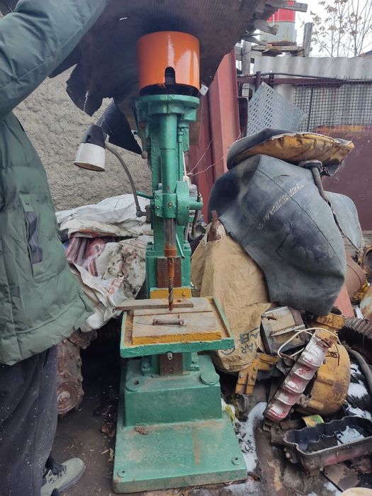 Сверлильный станок