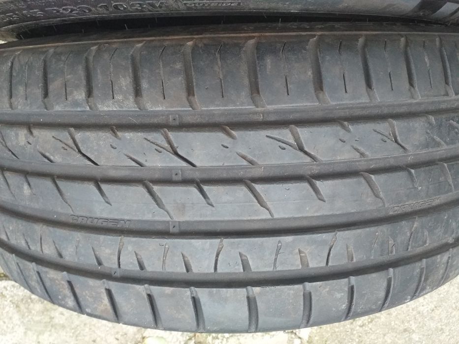 Гуми два броя 245/45/20