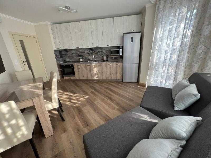 Ексклузивно! Ключ в агенцията! Тристаен апартамeнт в к-с Перла!