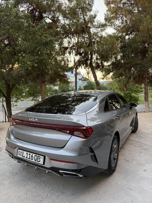 Kia K5 3 pozitsiya