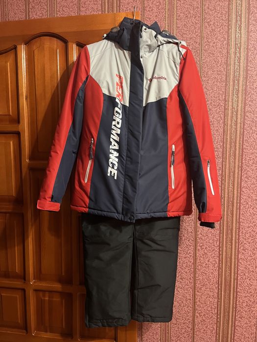 Продам лыжный костюм
