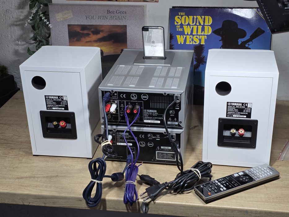 Sistem audio YAMAHA, receiver R-840, cd-player  cd-640, usb, iPod boxe