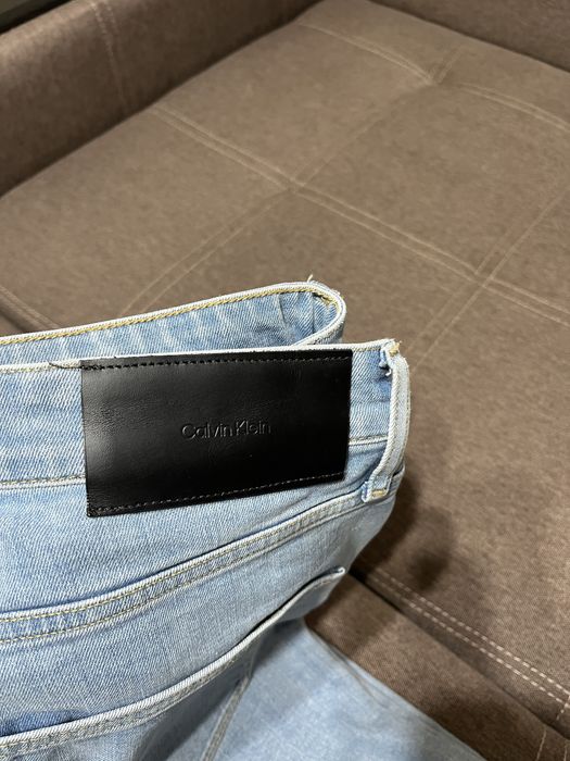 Джинсы Calvin Klein