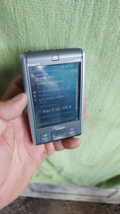 Pc de  buzunar Fujitsu