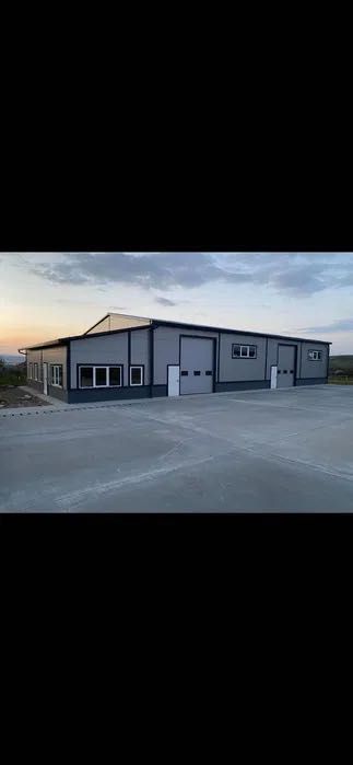 Vand sau Inchiriez Hala Industrială 360Mp  teren 80 ari