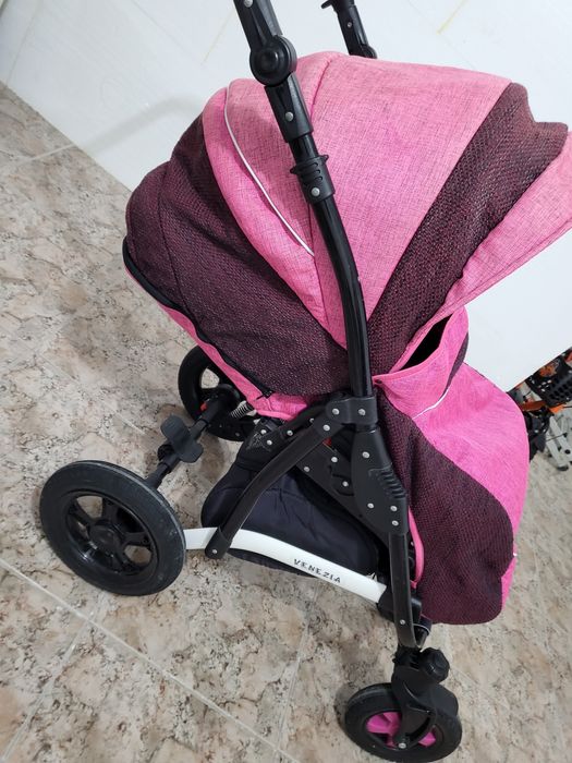 Carucior 3 in 1, landou si scoica masina, cu suspensii pe cadru