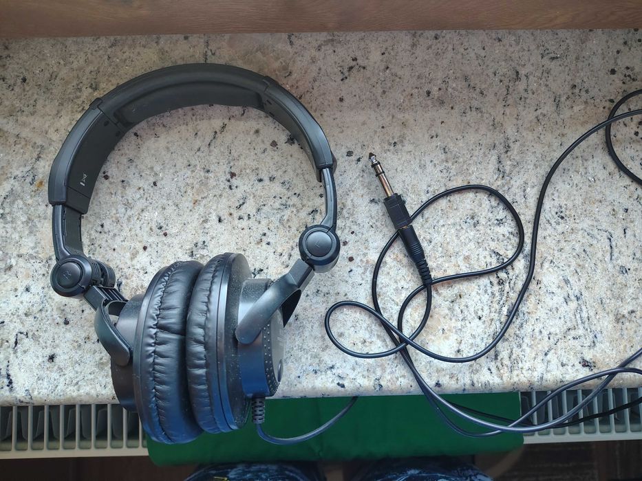 Yamaha Portable Grand DGX-660