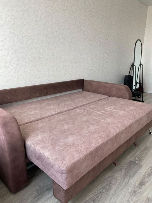 Продаем диван отличный