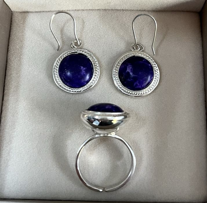 Серебренный комплект 925 пробы ручной работ ы