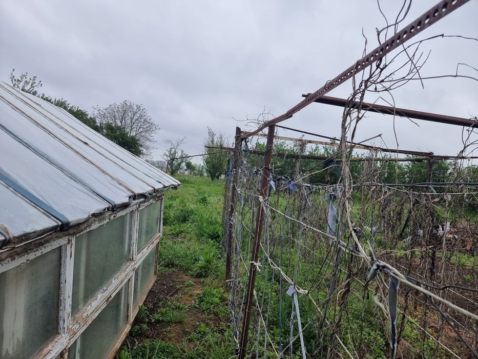 Продавам къща с дворно място в с. Дъбовик