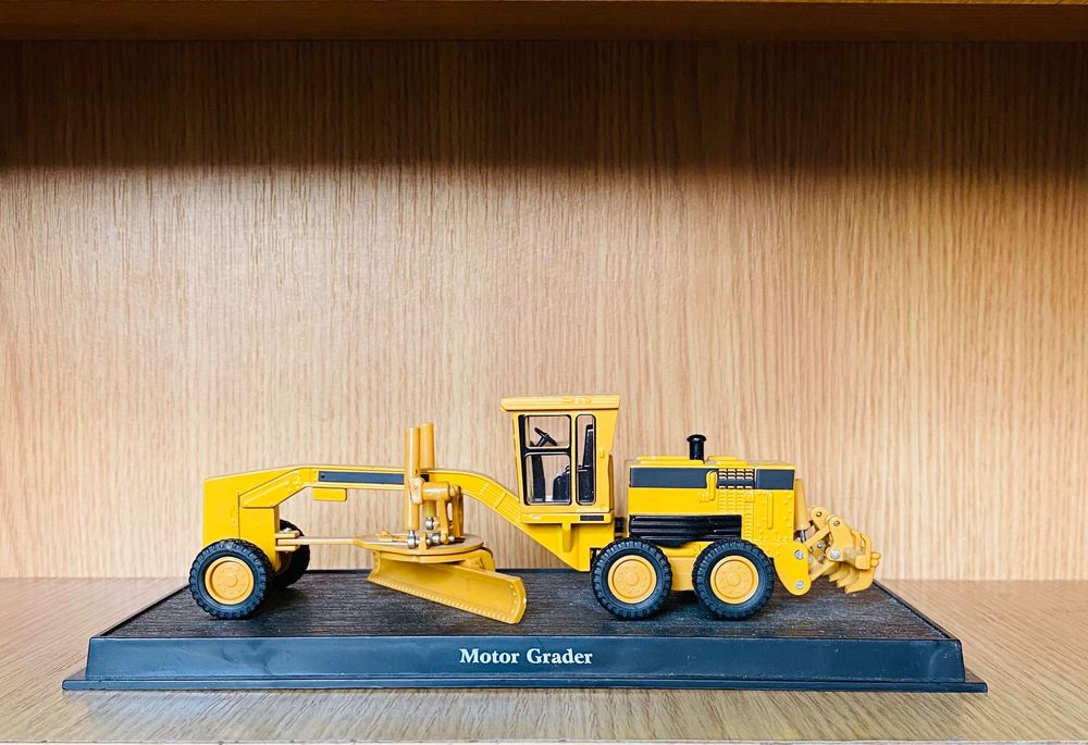 Machetă (hidraulic) Excavator/Buldozer, etc. (CAT)- PRODUS NOU