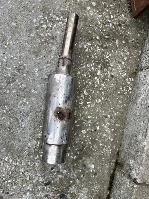 Две спортни гарнета за автомобили