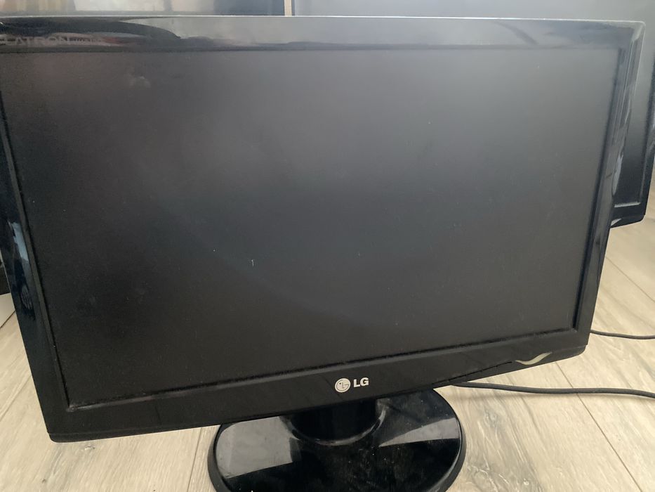 Продам 3 рабочих манитора