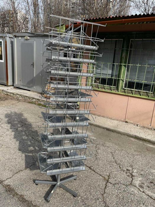 Метален Стелаж с четири страни