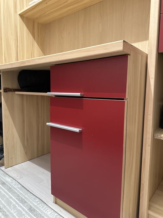 Продается детский шкаф в хорошем состоянии!