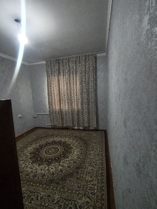 Uy sotiladi 2 xonali 4 etajli dom 4 chi etaj