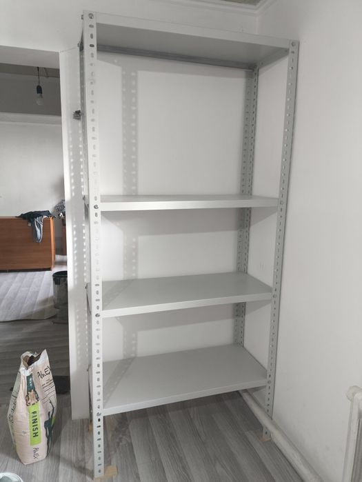 Металлические стеллажи